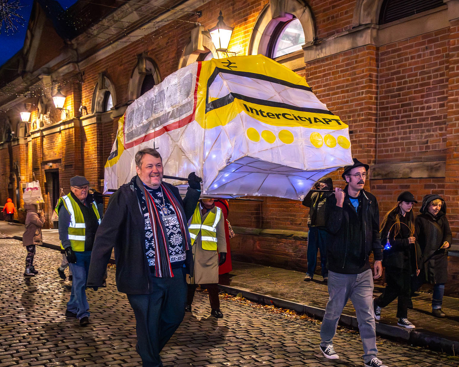 APT-P Lantern &copy; Peter David Robinson